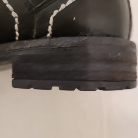 Urban Outfitters black chelsea boot - Picture 8 of 11